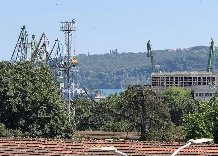 дом1 Apartamento Varna